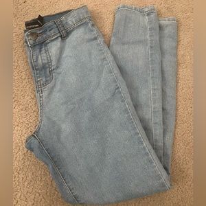 Prettylittlething jeans light wash